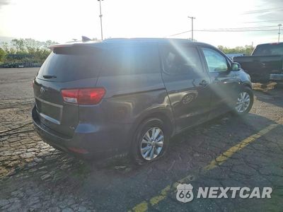 Trzecie zdjęcie samochodu z tyłu: 2017 KIA SEDONA LX VIN:KNDMB5C18H6325503 - miniatura