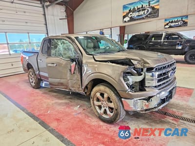 Czwarte zdjęcie samochodu z boku: 2022 FORD F150 SUPERCREW VIN:1FTFW1E86NFB96995 - miniatura
