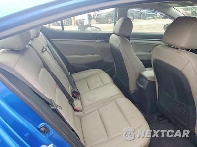 Zdjęcie 10 z 12 samochodu: 2017 HYUNDAI ELANTRA LIMITED VIN:5NPD84LF7HH009066 - miniatura