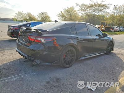 Trzecie zdjęcie samochodu z tyłu: 2022 TOYOTA CAMRY TRD VIN:4T1KZ1AK3NU063108 - miniatura