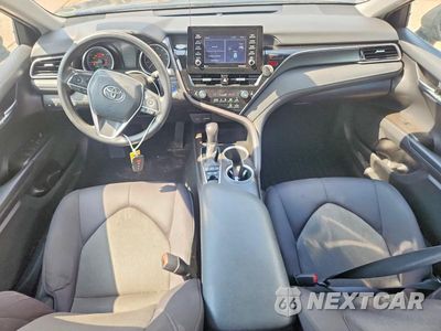 Zdjęcie 8 z 12 samochodu: 2021 TOYOTA CAMRY LE VIN:4T1C31AK2MU030637 - miniatura