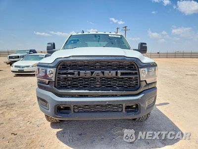 Piąte zdjęcie samochodu w środku: 2023 RAM 2500 TRADESMAN VIN:3C6UR5HJ7PG588252 - miniatura