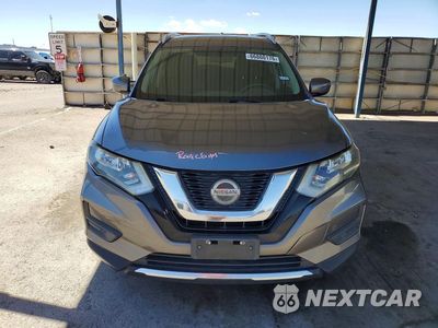 Piąte zdjęcie samochodu w środku: 2018 NISSAN ROGUE S VIN:5N1AT2MT5JC840685 - miniatura