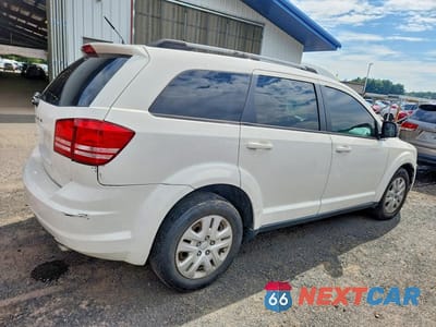 Trzecie zdjęcie samochodu z tyłu: 2019 DODGE JOURNEY SE VIN:3C4PDCAB1KT797658 - miniatura