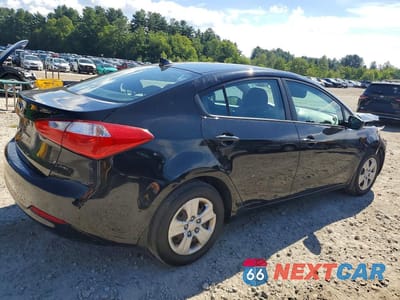 Trzecie zdjęcie samochodu z tyłu: 2014 KIA FORTE LX VIN:KNAFK4A63E5171878 - miniatura
