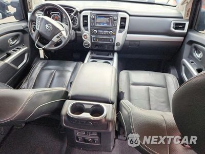 Zdjęcie 8 z 12 samochodu: 2016 NISSAN TITAN XD PRO-4X VIN:1N6BA1F40GN505973 - miniatura