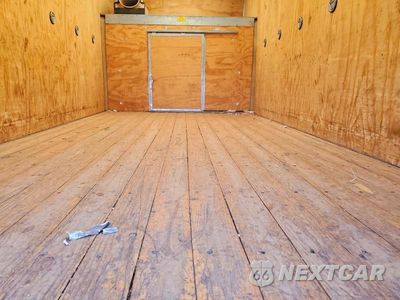 Zdjęcie 10 z 13 samochodu: 2019 CHEVROLET EXPRESS BOX TRUCK VIN:1HA0GSFGXKN003646 - miniatura