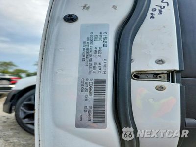 Zdjęcie 13 z 13 samochodu: 2019 CHRYSLER 300 S VIN:2C3CCABG0KH536034 - miniatura