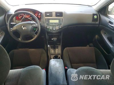 Zdjęcie 8 z 12 samochodu: 2005 HONDA ACCORD LX VIN:1HGCM56425A010170 - miniatura