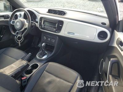 Zdjęcie 8 z 12 samochodu: 2013 VOLKSWAGEN BEETLE VIN:3VWJL7AT1DM610521 - miniatura