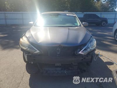 Piąte zdjęcie samochodu w środku: 2018 NISSAN SENTRA SV VIN:3N1AB7AP4JL662397 - miniatura