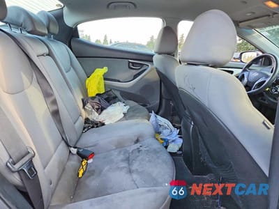 Zdjęcie 10 z 12 samochodu: 2013 HYUNDAI ELANTRA GLS VIN:5NPDH4AE2DH420265 - miniatura