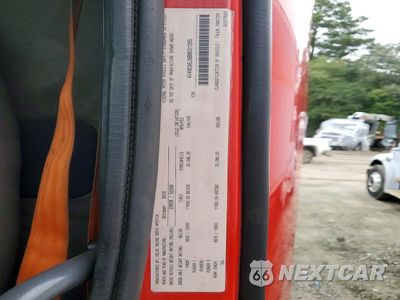 Zdjęcie 10 z 11 samochodu: 2011 VOLVO VNL SEMI TRUCK VIN:4V4NC9EJ8BN531265 - miniatura