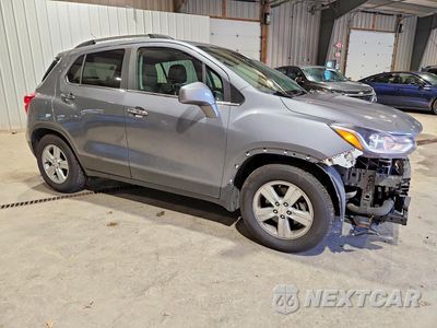 Czwarte zdjęcie samochodu z boku: 2019 CHEVROLET TRAX 1LT VIN:KL7CJLSB0KB879448 - miniatura