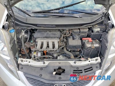 Zdjęcie 11 z 12 samochodu: 2013 HONDA FIT VIN:JHMGE8H3XDC081900 - miniatura