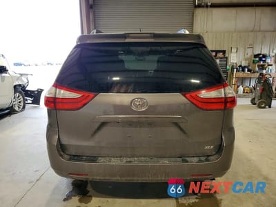 Zdjęcie 6 z 14 samochodu: 2019 TOYOTA SIENNA XLE 8-PASSENGER VIN:5TDYZ3DC6KS019909 - miniatura