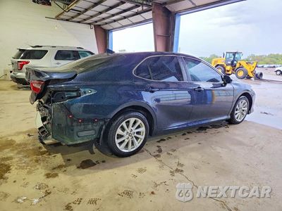 Trzecie zdjęcie samochodu z tyłu: 2021 TOYOTA CAMRY LE VIN:4T1C11BK3MU027511 - miniatura