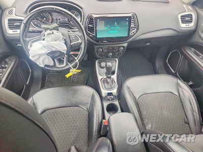Zdjęcie 8 z 13 samochodu: 2018 JEEP COMPASS LATITUDE VIN:3C4NJDBB9JT138603 - miniatura