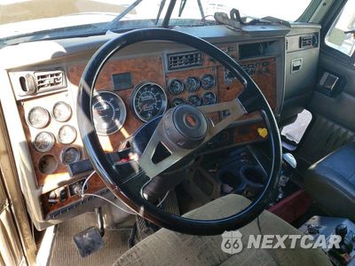 Zdjęcie 8 z 12 samochodu: 2002 KENWORTH T800 DUMP TRUCK VIN:1NKDL00X72J898243 - miniatura