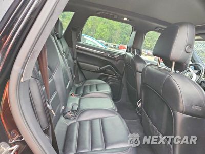 Zdjęcie 11 z 13 samochodu: 2016 PORSCHE CAYENNE TURBO VIN:WP1AC2A21GLA88801 - miniatura