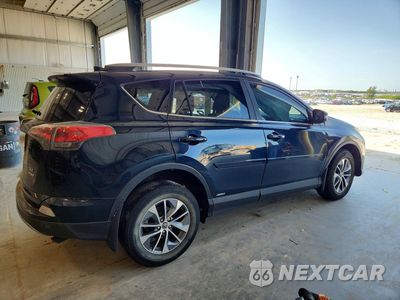 Trzecie zdjęcie samochodu z tyłu: 2017 TOYOTA RAV4 HYBRID XLE VIN:JTMRJREV3HD109750 - miniatura