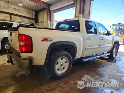 Trzecie zdjęcie samochodu z tyłu: 2013 CHEVROLET SILVERADO K1500 LT VIN:3GCPKSE74DG213092 - miniatura