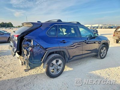Trzecie zdjęcie samochodu z tyłu: 2024 TOYOTA RAV4 XLE VIN:2T3W1RFV6RW305011 - miniatura