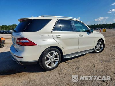 Trzecie zdjęcie samochodu z tyłu: 2013 MERCEDES-BENZ ML 350 4MATIC VIN:4JGDA5HBXDA104069 - miniatura