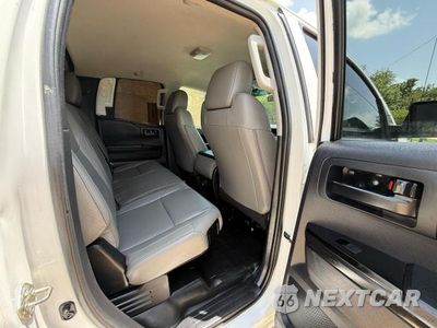Zdjęcie 6 z 10 samochodu: 2016 TOYOTA TUNDRA SR VIN:5TFRM5F14GX099481 - miniatura