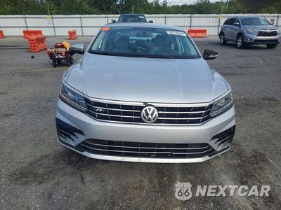 Piąte zdjęcie samochodu w środku: 2018 VOLKSWAGEN PASSAT S VIN:1VWAA7A34JC000776 - miniatura