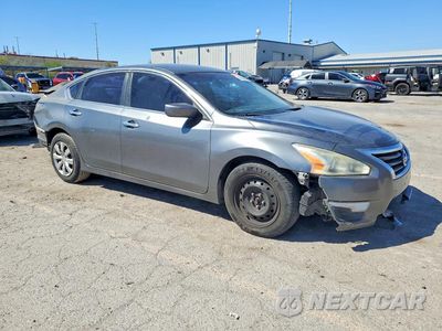 Czwarte zdjęcie samochodu z boku: 2015 NISSAN ALTIMA 2.5 S VIN:1N4AL3APXFN875693 - miniatura