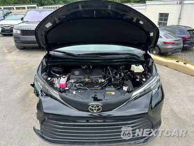 Piąte zdjęcie samochodu w środku: 2026 TOYOTA SIENNA LE VIN:5TDKRKEC9TS298188 - miniatura