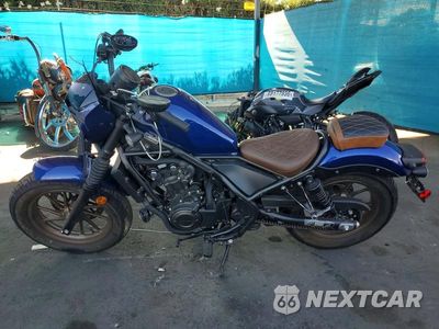 Trzecie zdjęcie samochodu z tyłu: 2025 HONDA CMX500 A2 VIN:MLHPC5610S5801047 - miniatura