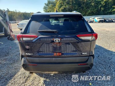 Zdjęcie 6 z 13 samochodu: 2021 TOYOTA RAV4 XLE VIN:2T3W1RFV6MW137251 - miniatura