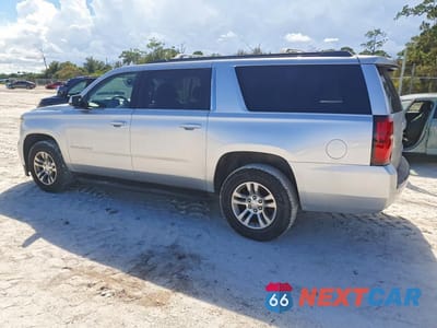 Drugie zdjęcie samochodu z przodu: 2019 CHEVROLET SUBURBAN C1500 LT VIN:1GNSCHKC6KR201509 - miniatura