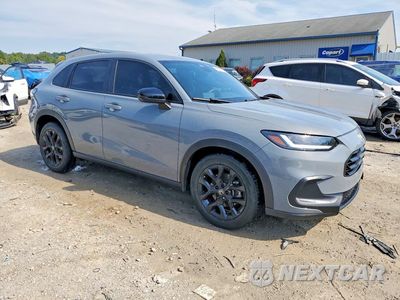 Czwarte zdjęcie samochodu z boku: 2024 HONDA HR-V SPORT VIN:3CZRZ1H54RM741601 - miniatura