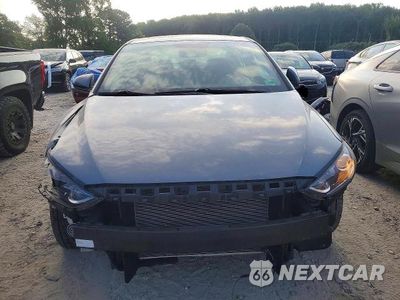 Piąte zdjęcie samochodu w środku: 2018 HYUNDAI ELANTRA VALUE EDITION VIN:5NPD84LF0JH299849 - miniatura
