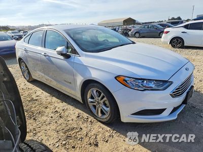 Czwarte zdjęcie samochodu z boku: 2018 FORD FUSION S HYBRID VIN:3FA6P0UU9JR241307 - miniatura