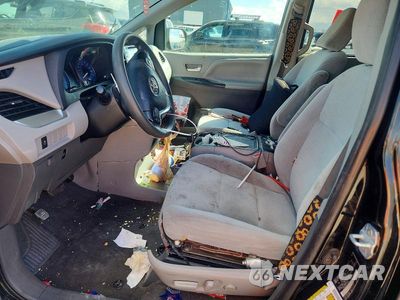 Zdjęcie 7 z 13 samochodu: 2020 TOYOTA SIENNA LE VIN:5TDKZ3DC4LS021861 - miniatura