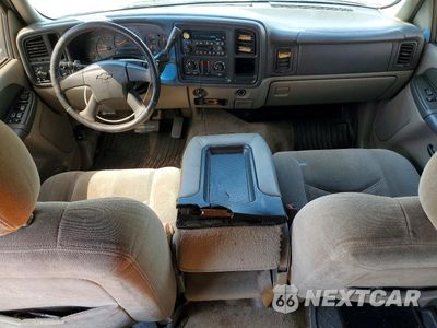 Zdjęcie 8 z 12 samochodu: 2003 CHEVROLET TAHOE C1500 VIN:1GNEC13V03R250825 - miniatura