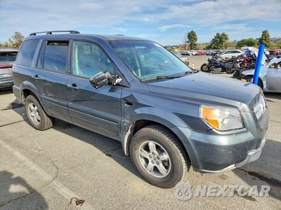 Czwarte zdjęcie samochodu z boku: 2006 HONDA PILOT EX VIN:2HKYF18676H531532 - miniatura