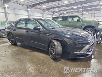 Czwarte zdjęcie samochodu z boku: 2025 HYUNDAI SONATA SEL VIN:KMHL64JA3SA437705 - miniatura