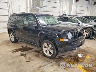 Czwarte zdjęcie samochodu z boku: 2017 JEEP PATRIOT LATITUDE VIN:1C4NJRFB3HD133551 - miniatura