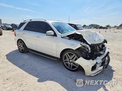 Czwarte zdjęcie samochodu z boku: 2015 MERCEDES-BENZ ML 63 AMG VIN:4JGDA7EB4FA551208 - miniatura