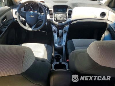 Zdjęcie 8 z 12 samochodu: 2012 CHEVROLET CRUZE LS VIN:1G1PC5SH1C7220841 - miniatura