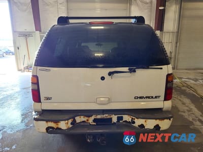 Zdjęcie 6 z 13 samochodu: 2002 CHEVROLET SUBURBAN K1500 VIN:3GNFK16Z42G249021 - miniatura