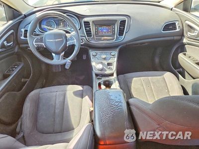 Zdjęcie 8 z 12 samochodu: 2015 CHRYSLER 200 LIMITED VIN:1C3CCCAB6FN672005 - miniatura