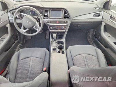 Zdjęcie 8 z 12 samochodu: 2018 HYUNDAI SONATA SE VIN:5NPE24AF3JH614751 - miniatura