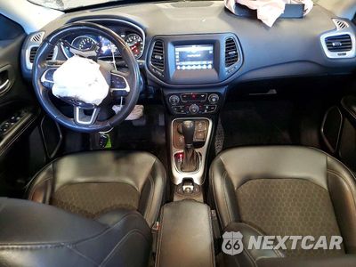 Zdjęcie 8 z 13 samochodu: 2018 JEEP COMPASS LATITUDE VIN:3C4NJDBB9JT113331 - miniatura