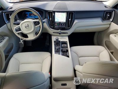 Zdjęcie 8 z 13 samochodu: 2025 VOLVO XC60 CORE VIN:YV4M12RJ5S1088009 - miniatura